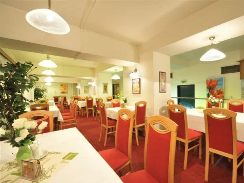 פראג Hotel Legie 3*,  צ'כיה