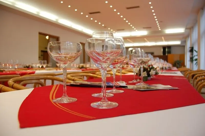 פראג Hotel Legie