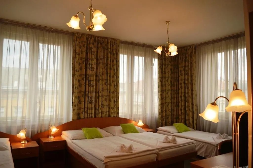 Hotel Legie Praag Tsjechië